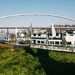 Albergue Botel Maastricht